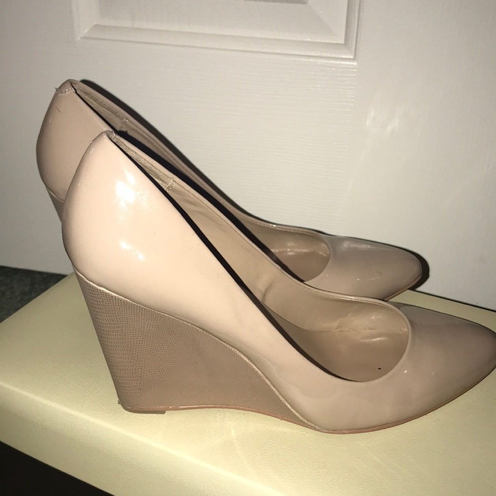 Ann Taylor Tan Heels